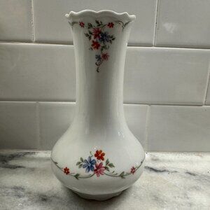 Wiuterling Roslou Bavaria 7 White Floral Small Porcelain Vase